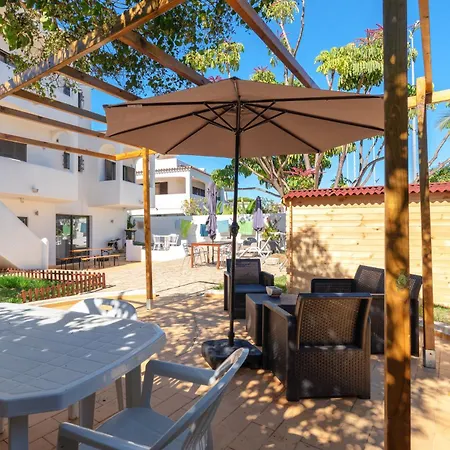 Blife Sun & Hostel *